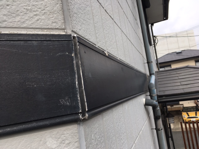 鉾田市H様邸の幕板まわりに見られたコーキングの劣化